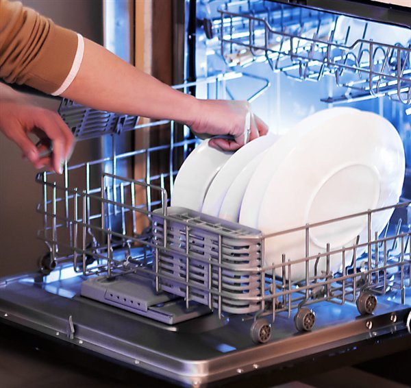 Xiaomi introduced the "smart" dishwasher Yunmi Smart Dishwasher